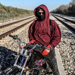 Meet your Posher, Jonathan